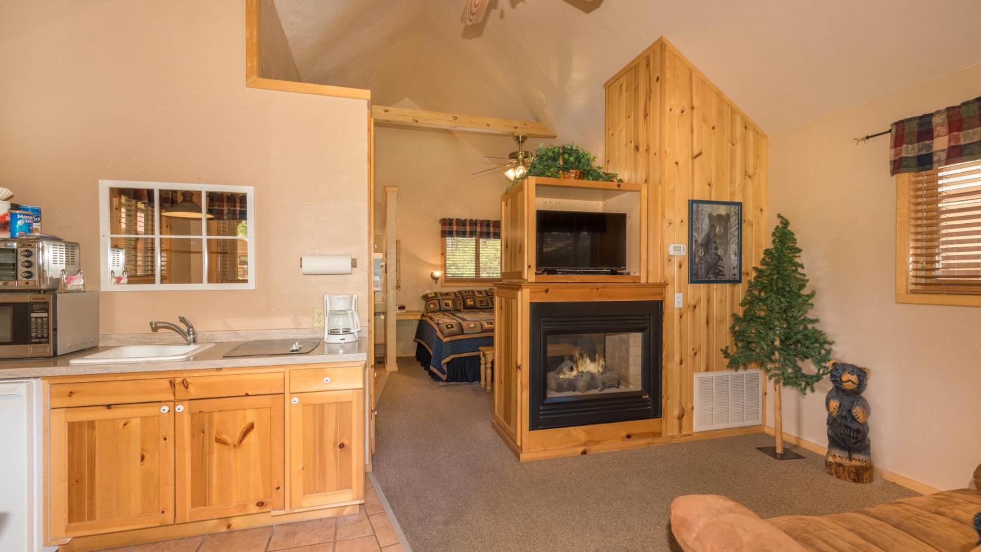 Shadow Mountain Lodge And Cabins Ruidoso Bilik gambar